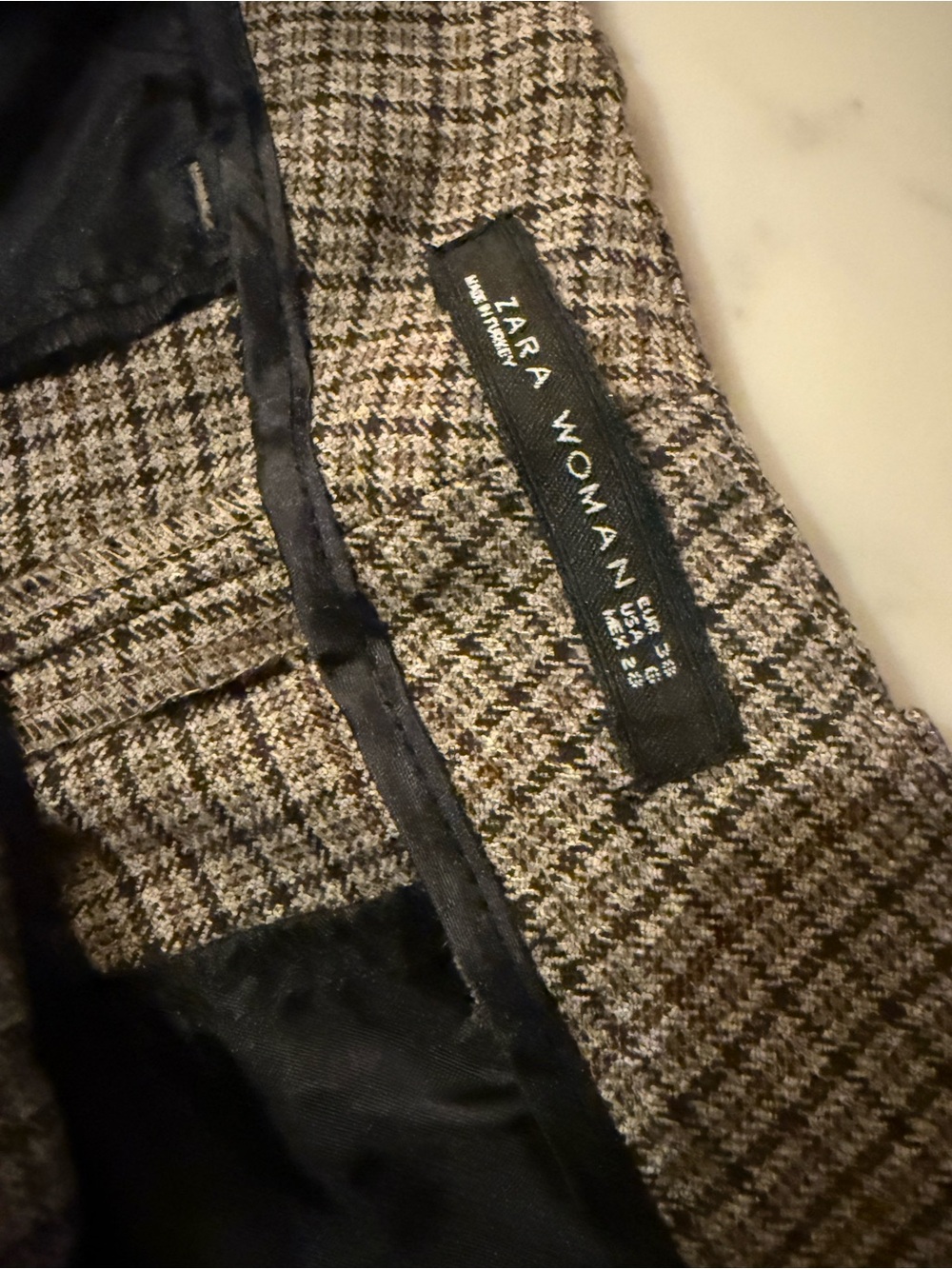 Zara Plaid Houndstooth Blazer in Brown and Black
